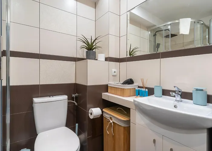 Spodek Citylight By Bookinghost